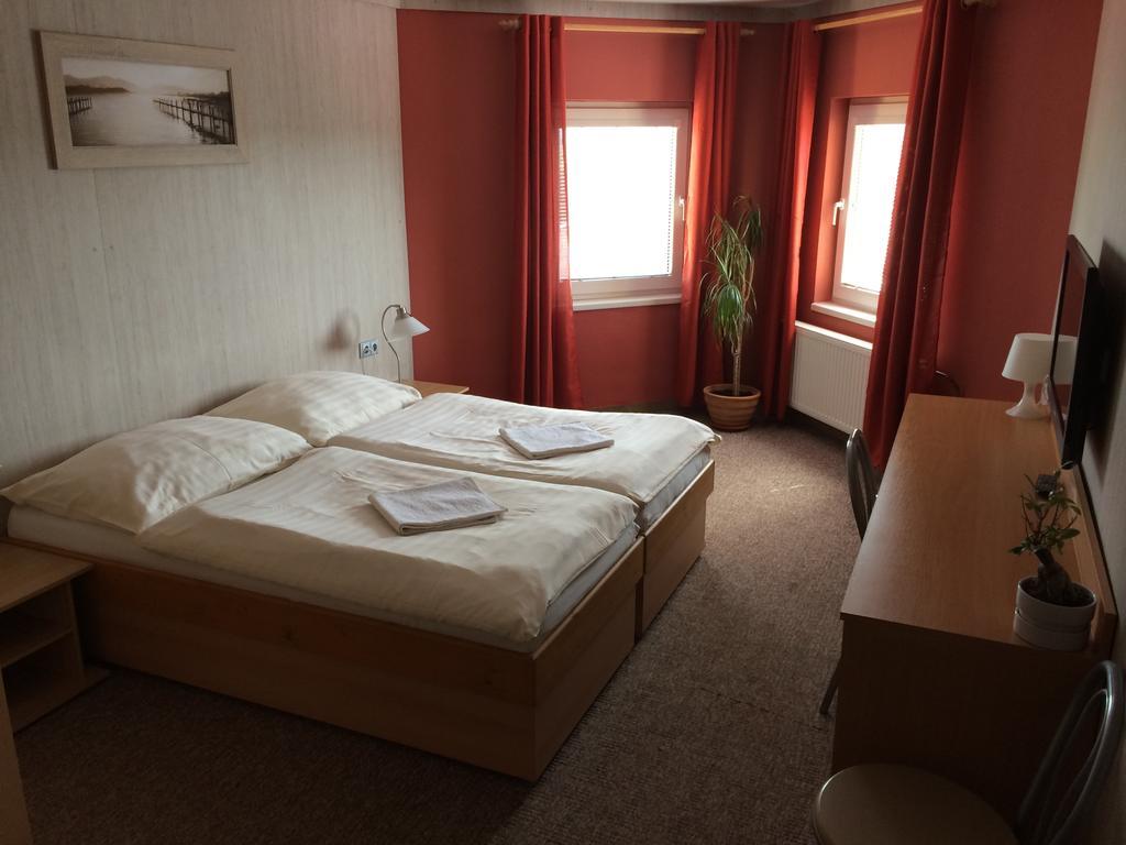 Hotel Pohadka มอสท์ ห้อง รูปภาพ